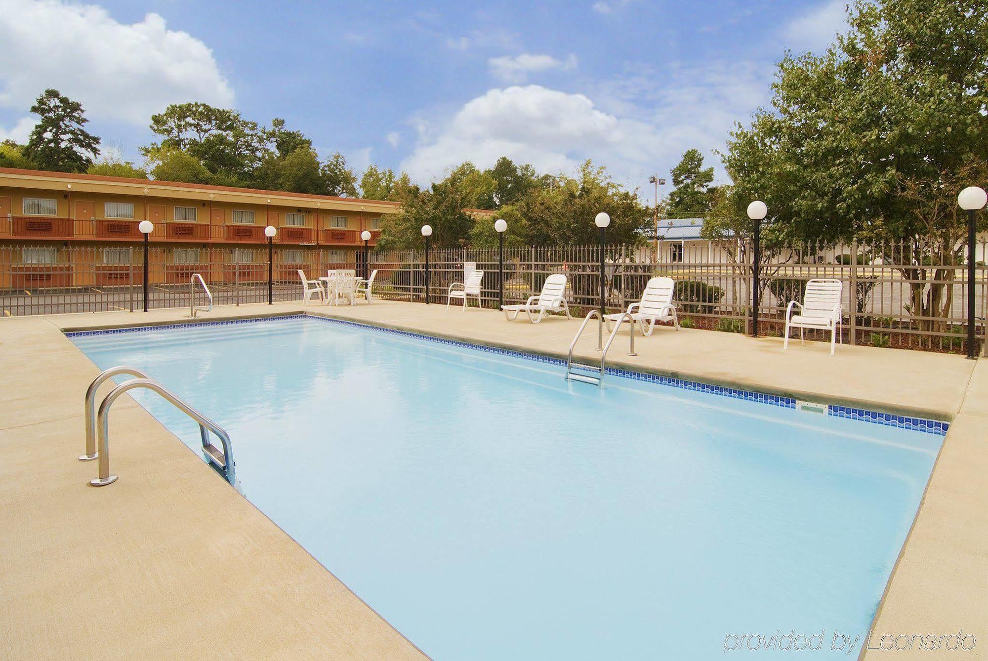 Days Inn By Wyndham Hot Springs Extérieur photo